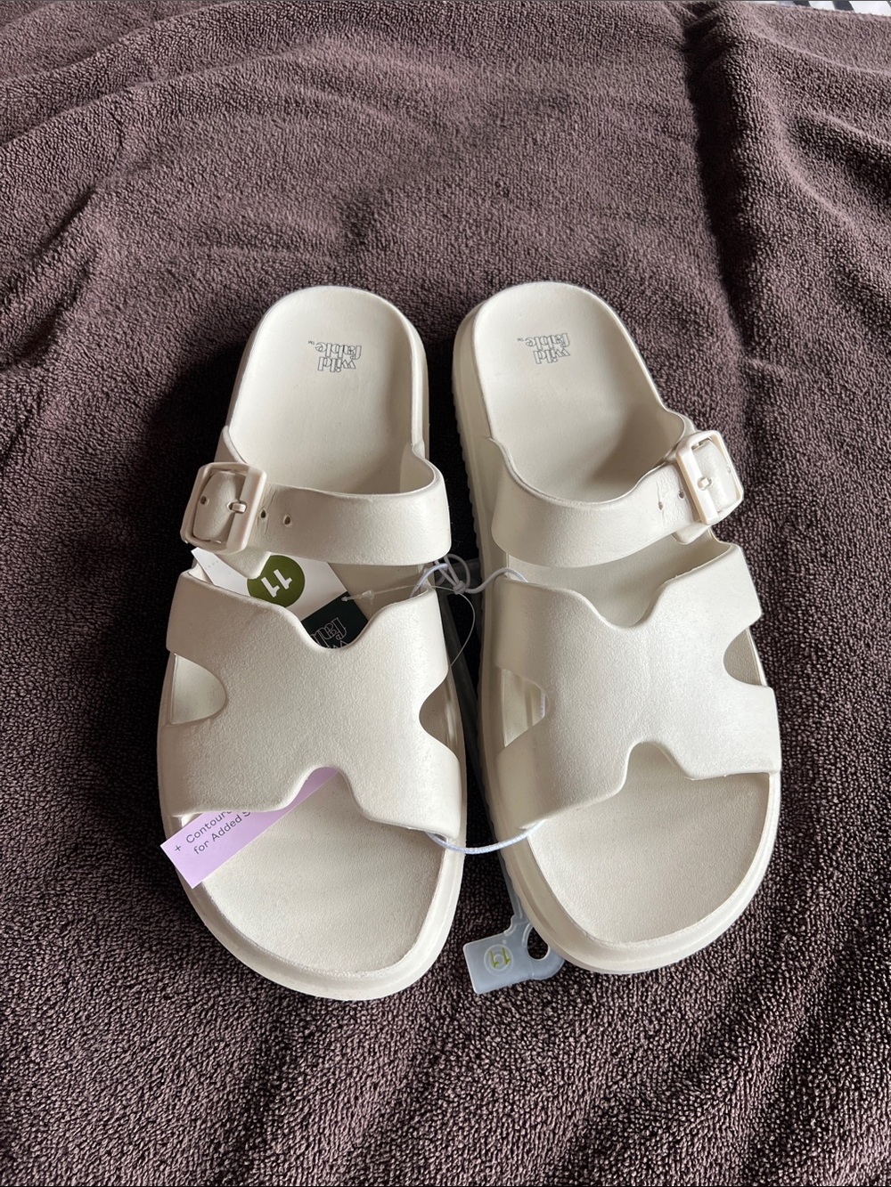 NWT Women's Cream Slide Sandals with Buckle Strap